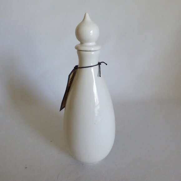 NEW CRADLE TO GRAVE CURIOSITIES HALLOWEEN APOTHECARY SPIDER VENOM BOTTLE - Picture 8 of 10